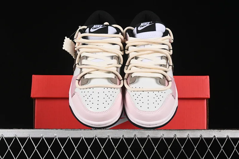 All categories Nk SB Dunk series Nk SB Dunk Low low-top sneakers Nk Dunk Low Panda Prank Special project heart-warming email Heart Rose Special gift box Low-top casual sneakers CW1590-100